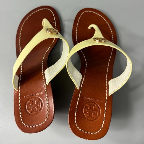 Tory Burch Cameron Wedge Thong Patent Saffiano Yellow-Gold, Size 8.5 - Picture 7 of 12